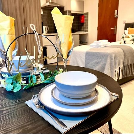 Modern Studio In City Centre Саутхамптън Екстериор снимка